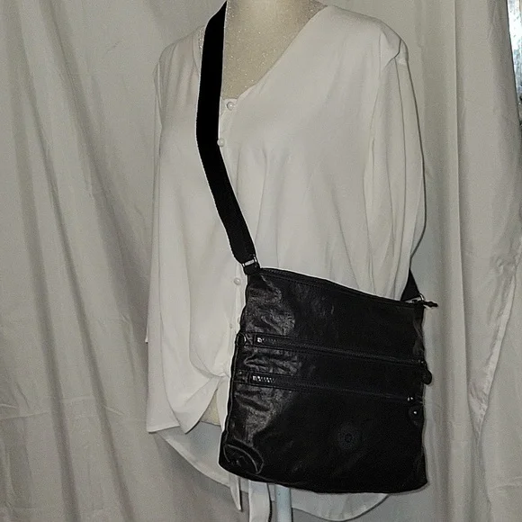 Kipling black nylon crossbody purse - Picture 2 of 8